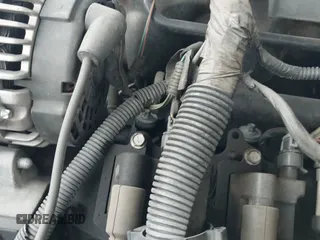 2006 Chevrolet Silverado 1500 LT2 z VIN 2GCEC19T361333158, wystawiony jako IAAI lot #42218305 z przebiegiem 220 009 mil mil oraz . Historia ofert i sprzedaży dostępna na DreamBid. Obrazek 20.