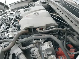 ✅ 2025 Toyota Camry LE • VIN: 4T1DAACK9SU107296 • Lot: 43343528. Wystawiony na IAAI z przebiegiem 7 642 mil. Bezpłatny archiwum sprzedaży aukcyjnych z USA i szczegółowy raport historii pojazdu na DreamBid. Zdjęcie 19.