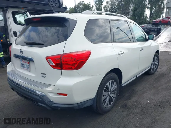 ✅ 2017 Nissan Pathfinder SV • VIN: 5N1DR2MMXHC622370 • Lot: 42770242. Listed on IAAI with 77,133 mi. Free auction sales archive from the USA and detailed vehicle history report at DreamBid. Image 4.
