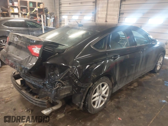 ✅ 2015 Ford Fusion SE • VIN: 3FA6P0H72FR190809 • Lot: 44309547. Wystawiony na IAAI z przebiegiem 130 867 mil. Bezpłatny archiwum sprzedaży aukcyjnych z USA i szczegółowy raport historii pojazdu na DreamBid. Zdjęcie 4.