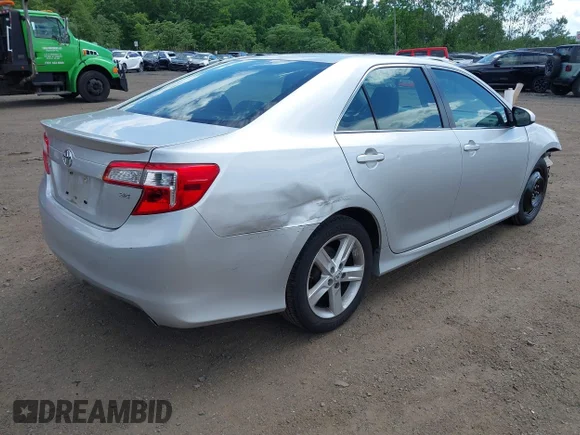 ✅ 2013 Toyota Camry SE • VIN: 4T1BF1FK3DU297331 • Lot: 45198233. Wystawiony na IAAI z przebiegiem 112 511 mil. Bezpłatny archiwum sprzedaży aukcyjnych z USA i szczegółowy raport historii pojazdu na DreamBid. Zdjęcie 4.