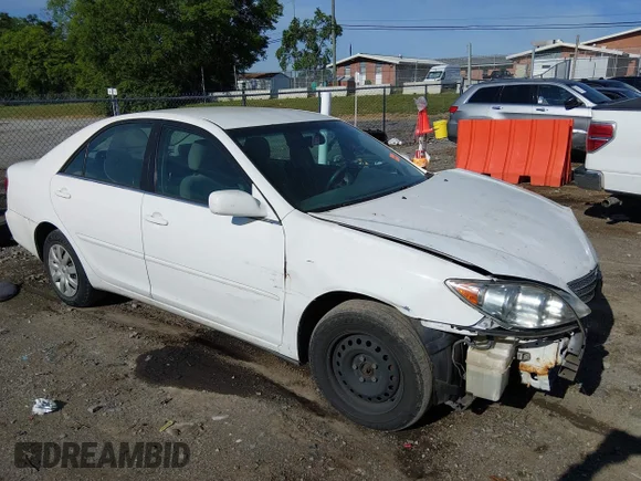 ✅ 2005 Toyota Camry STD • VIN: 4T1BE32KX5U574093 • Lot: 45006108. Listed on IAAI with 177,674 mi. Free auction sales archive from the USA and detailed vehicle history report at DreamBid. Image 1.