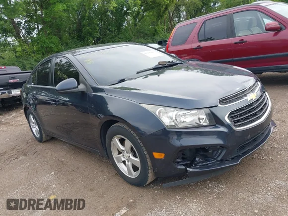 ✅ 2015 Chevrolet Cruze LT • VIN: 1G1PC5SB6F7286348 • Lot: 45183415. Wystawiony na IAAI z przebiegiem 153 187 mil. Bezpłatny archiwum sprzedaży aukcyjnych z USA i szczegółowy raport historii pojazdu na DreamBid. Zdjęcie 1.