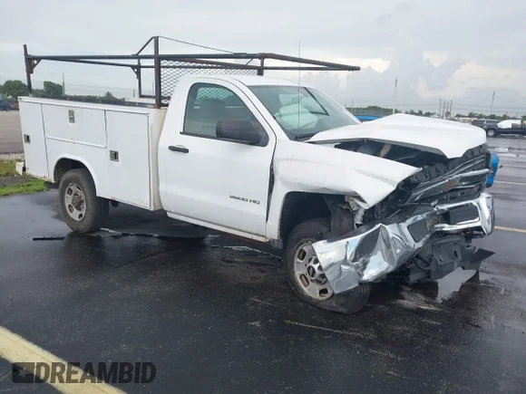 ✅ 2015 Chevrolet Silverado 2500HD Work Truck • VIN: 1GC0CUEG9FZ105855 • Лот: 45460548. Опубліковано раніше на IAAI з пробігом 195 731 миль. Безкоштовний доступ до архіву аукціонних продажів зі США та докладний звіт про історію автомобіля на DreamBid. Зображення 1.