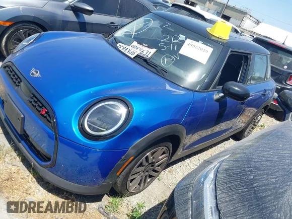 ✅ 2025 MINI Hardtop 4 Door Cooper S • VIN: WMW53GD09S2W35903 • Lot: 45522029. Wystawiony na IAAI z przebiegiem 37 156 mil. Bezpłatny archiwum sprzedaży aukcyjnych z USA i szczegółowy raport historii pojazdu na DreamBid. Zdjęcie 2.
