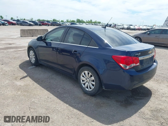 ✅ 2011 Chevrolet Cruze LS • VIN: 1G1PC5SH6B7131328 • Lot: 44810997. Wystawiony na IAAI z przebiegiem 130 851 mil. Bezpłatny archiwum sprzedaży aukcyjnych z USA i szczegółowy raport historii pojazdu na DreamBid. Zdjęcie 3.