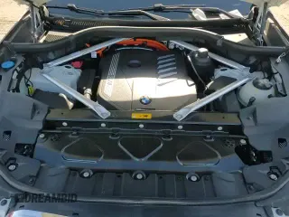 ✅ 2023 BMW X5 xDrive45e • VIN: 5UXTA6C04P9N61136 • Lot: 69012115. Wystawiony na Copart z przebiegiem 67 621 mil. Bezpłatny archiwum sprzedaży aukcyjnych z USA i szczegółowy raport historii pojazdu na DreamBid. Zdjęcie 16.