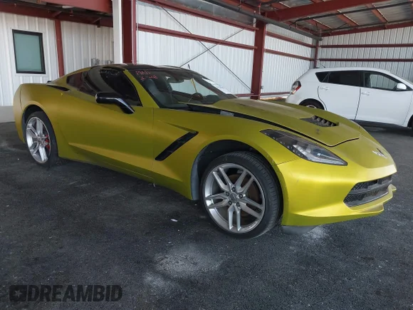 ✅ 2015 Chevrolet Corvette 1LT • VIN: 1G1YB2D7XF5119033 • Lot: 43238166. Wystawiony na IAAI z przebiegiem Nie podano. Bezpłatny archiwum sprzedaży aukcyjnych z USA i szczegółowy raport historii pojazdu na DreamBid. Zdjęcie 1.