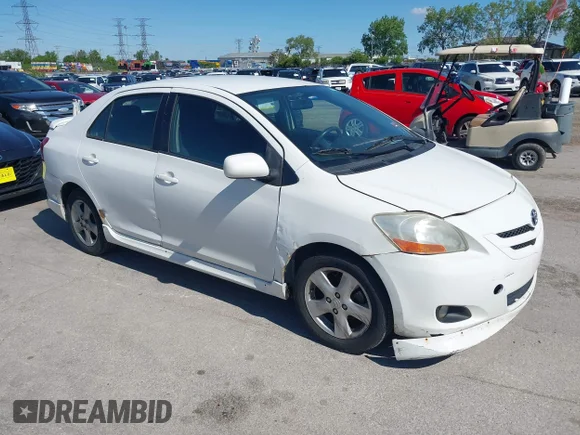 ✅ 2007 Toyota Yaris • VIN: JTDBT923571019627 • Lot: 45111298. Wystawiony na IAAI z przebiegiem 174 509 mil. Bezpłatny archiwum sprzedaży aukcyjnych z USA i szczegółowy raport historii pojazdu na DreamBid. Zdjęcie 1.