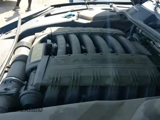 ✅ 2016 Porsche Cayenne • VIN: WP1AA2A22GKA10698 • Lot: 42749288. Wystawiony na IAAI z przebiegiem 71 398 mil. Bezpłatny archiwum sprzedaży aukcyjnych z USA i szczegółowy raport historii pojazdu na DreamBid. Zdjęcie 19.