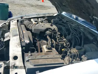 ✅ 2003 Ford Explorer Sport Trac XLS • VIN: 1FMZU67E93UA26430 • Lot: 43100156. Wystawiony na IAAI z przebiegiem 380 512 mil. Bezpłatny archiwum sprzedaży aukcyjnych z USA i szczegółowy raport historii pojazdu na DreamBid. Zdjęcie 12.