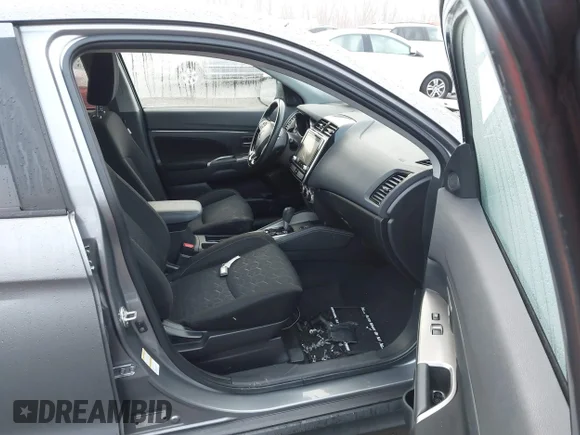 ✅ 2020 Mitsubishi Outlander ES • VIN: JA4AR3AU2LU028788 • Lot: 44044590. Wystawiony na IAAI z przebiegiem 89 327 mil. Bezpłatny archiwum sprzedaży aukcyjnych z USA i szczegółowy raport historii pojazdu na DreamBid. Zdjęcie 5.