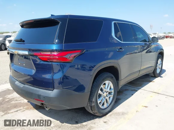 ✅ 2023 Chevrolet Traverse LS • VIN: 1GNEVFKW7PJ107635 • Lot: 43156348. Wystawiony na IAAI z przebiegiem 83 161 mil. Bezpłatny archiwum sprzedaży aukcyjnych z USA i szczegółowy raport historii pojazdu na DreamBid. Zdjęcie 4.