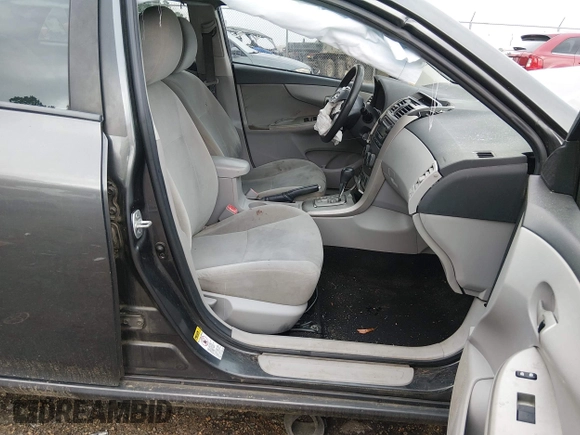 ✅ 2012 Toyota Corolla LE • VIN: 2T1BU4EE4CC801503 • Lot: 44551960. Wystawiony na IAAI z przebiegiem 176 754 mil. Bezpłatny archiwum sprzedaży aukcyjnych z USA i szczegółowy raport historii pojazdu na DreamBid. Zdjęcie 5.
