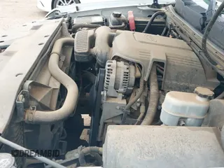 ✅ 2008 Chevrolet Silverado 1500 LTZ • VIN: 2GCEK13M281159543 • Lot: 43110173. Wystawiony na IAAI z przebiegiem 199 913 mil. Bezpłatny archiwum sprzedaży aukcyjnych z USA i szczegółowy raport historii pojazdu na DreamBid. Zdjęcie 19.