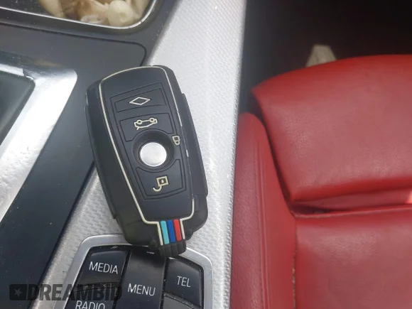 ✅ 2015 BMW 3 Series 328i xDrive • VIN: WBA3B5G58FNS12093 • Лот: 45446987. Опубліковано раніше на IAAI з пробігом 189 854 миль. Безкоштовний доступ до архіву аукціонних продажів зі США та докладний звіт про історію автомобіля на DreamBid. Зображення 11.