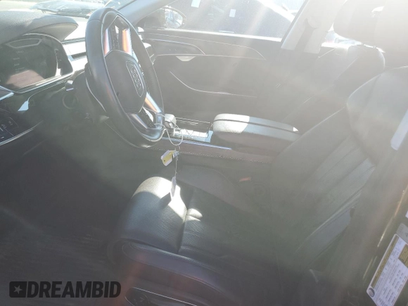 ✅ 2019 Audi A8 • VIN: WAU8DAF84KN005036 • Лот: 69440652. Опубліковано раніше на Copart з пробігом 40 274 миль. Безкоштовний доступ до архіву аукціонних продажів зі США та докладний звіт про історію автомобіля на DreamBid. Зображення 7.