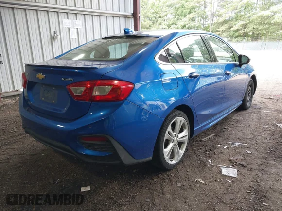 ✅ 2017 Chevrolet Cruze Premier • VIN: 1G1BF5SM9H7152634 • Lot: 45333051. Wystawiony na IAAI z przebiegiem 127 303 mil. Bezpłatny archiwum sprzedaży aukcyjnych z USA i szczegółowy raport historii pojazdu na DreamBid. Zdjęcie 4.
