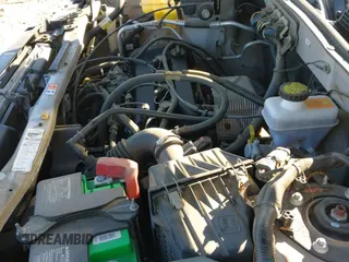 ✅ 2008 Ford Escape XLS • VIN: 1FMCU02Z28KB85029 • Lot: 43674674. Listed on IAAI with 102,069 mi. Free auction sales archive from the USA and detailed vehicle history report at DreamBid. Image 12.