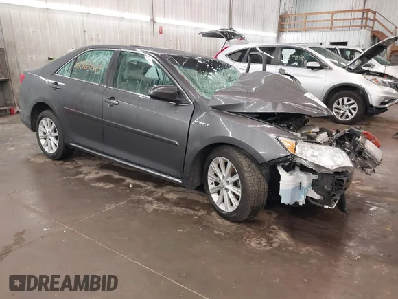 ✅ 2014 Toyota Camry LE • VIN: 4T1BD1FK1EU105721 • Лот: 42763626. Опубліковано раніше на IAAI з пробігом Не вказано. Безкоштовний доступ до архіву аукціонних продажів зі США та докладний звіт про історію автомобіля на DreamBid. Зображення 1.