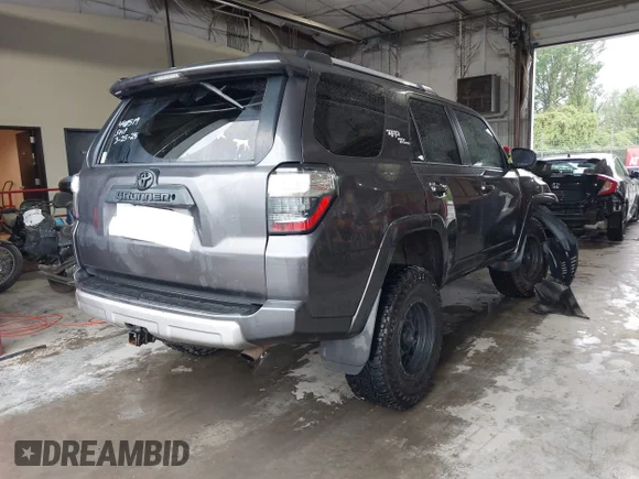 ✅ 2017 Toyota 4Runner SR5 • VIN: JTEBU5JR1H5440519 • Lot: 41893102. Wystawiony na IAAI z przebiegiem 139 441 mil. Bezpłatny archiwum sprzedaży aukcyjnych z USA i szczegółowy raport historii pojazdu na DreamBid. Zdjęcie 4.
