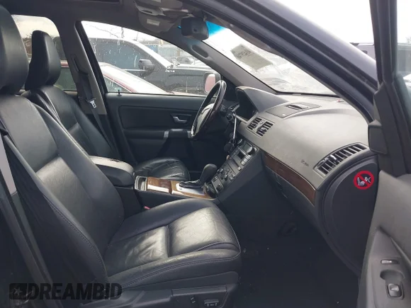 ✅ 2011 Volvo XC90 I6 • VIN: YV4952CZXB1604549 • Лот: 41429746. Опубліковано раніше на IAAI з пробігом 438 152 миль. Безкоштовний доступ до архіву аукціонних продажів зі США та докладний звіт про історію автомобіля на DreamBid. Зображення 5.