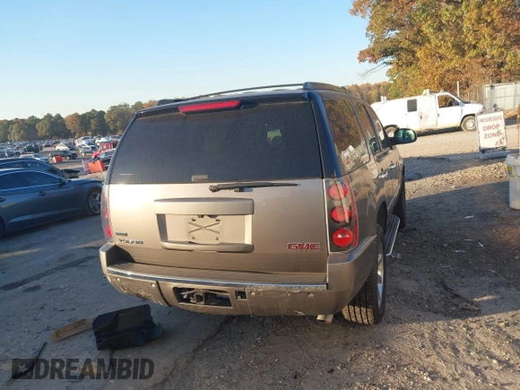 ✅ 2012 GMC Yukon Denali • VIN: 1GKS1EEF3CR141598 • Лот: 43684734. Опубліковано раніше на IAAI з пробігом 234 098 миль. Безкоштовний доступ до архіву аукціонних продажів зі США та докладний звіт про історію автомобіля на DreamBid. Зображення 4.