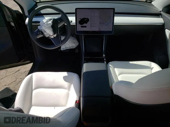 ✅ 2021 Tesla Model Y Long Range • VIN: 5YJYGDEE3MF117136 • Лот: 44863063. Опубліковано раніше на Copart з пробігом 32 497 миль. Безкоштовний доступ до архіву аукціонних продажів зі США та докладний звіт про історію автомобіля на DreamBid. Зображення 8.
