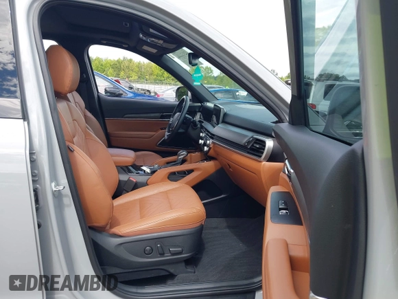 ✅ 2024 Kia Telluride EX X-Line • VIN: 5XYP3DGC7RG518708 • Lot: 42952866. Wystawiony na IAAI z przebiegiem 27 053 mil. Bezpłatny archiwum sprzedaży aukcyjnych z USA i szczegółowy raport historii pojazdu na DreamBid. Zdjęcie 5.