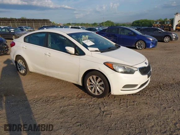 ✅ 2016 Kia Forte LX • VIN: KNAFX4A61G5584175 • Lot: 45389750. Wystawiony na IAAI z przebiegiem 103 165 mil. Bezpłatny archiwum sprzedaży aukcyjnych z USA i szczegółowy raport historii pojazdu na DreamBid. Zdjęcie 1.