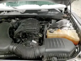 ✅ 2014 Dodge Challenger SXT • VIN: 2C3CDYAG0EH102059 • Lot: 86066734. Wystawiony na Copart z przebiegiem 55 190 mil. Bezpłatny archiwum sprzedaży aukcyjnych z USA i szczegółowy raport historii pojazdu na DreamBid. Zdjęcie 14.