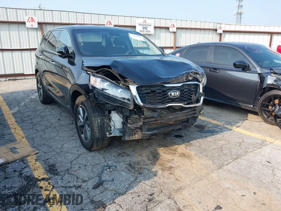 ✅ 2020 Kia Sorento S • VIN: 5XYPGDA55LG664353 • Лот: 42389061. Опубліковано раніше на IAAI з пробігом 106 433 миль. Безкоштовний доступ до архіву аукціонних продажів зі США та докладний звіт про історію автомобіля на DreamBid. Зображення 1.