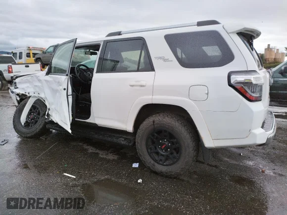 ✅ 2018 Toyota 4Runner SR5 • VIN: JTEBU5JR8J5585496 • Lot: 73654712. Wystawiony na Copart z przebiegiem 75 252 mil. Bezpłatny archiwum sprzedaży aukcyjnych z USA i szczegółowy raport historii pojazdu na DreamBid. Zdjęcie 2.
