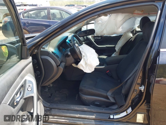 ✅ 2014 Nissan Altima S • VIN: 1N4AL3AP1EC400931 • Lot: 43122776. Wystawiony na IAAI z przebiegiem 91 902 mil. Bezpłatny archiwum sprzedaży aukcyjnych z USA i szczegółowy raport historii pojazdu na DreamBid. Zdjęcie 5.