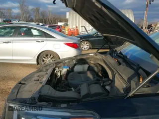 2017 Hyundai Santa Fe 2.0T z VIN 5XYZUDLA8HG502333, wystawiony jako IAAI lot #41246195 z przebiegiem 62 772 mil mil oraz . Historia ofert i sprzedaży dostępna na DreamBid. Obrazek 19.