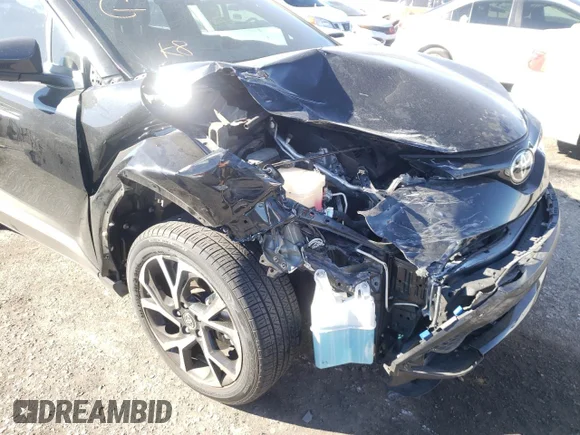 ✅ 2020 Toyota C-HR LE • VIN: JTNKHMBX4L1067178 • Lot: 65994142. Wystawiony na Copart z przebiegiem 28 239 mil. Bezpłatny archiwum sprzedaży aukcyjnych z USA i szczegółowy raport historii pojazdu na DreamBid. Zdjęcie 9.