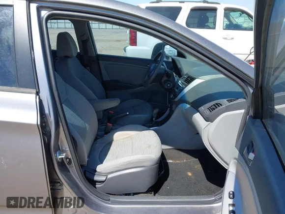✅ 2015 Hyundai Accent GLS • VIN: KMHCT4AE3FU855570 • Lot: 44696801. Wystawiony na IAAI z przebiegiem 124 609 mil. Bezpłatny archiwum sprzedaży aukcyjnych z USA i szczegółowy raport historii pojazdu na DreamBid. Zdjęcie 5.