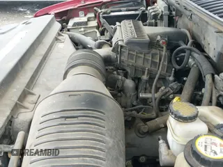 ✅ 2006 Ford Expedition Special Service • VIN: 1FMPU15516LA07183 • Lot: 42896664. Wystawiony na IAAI z przebiegiem 261 091 mil. Bezpłatny archiwum sprzedaży aukcyjnych z USA i szczegółowy raport historii pojazdu na DreamBid. Zdjęcie 20.