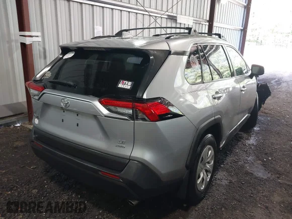 ✅ 2020 Toyota RAV4 LE • VIN: JTMF1RFV1LD051857 • Лот: 45125349. Опубліковано раніше на IAAI з пробігом 92 116 миль. Безкоштовний доступ до архіву аукціонних продажів зі США та докладний звіт про історію автомобіля на DreamBid. Зображення 4.