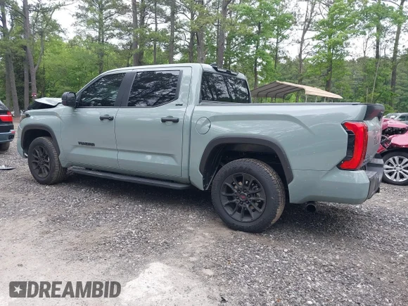 ✅ 2026 Toyota Tundra SR5 • VIN: 5TFLA5DB7TX369596 • Lot: 45075930. Wystawiony na IAAI z przebiegiem 3 455 mil. Bezpłatny archiwum sprzedaży aukcyjnych z USA i szczegółowy raport historii pojazdu na DreamBid. Zdjęcie 3.
