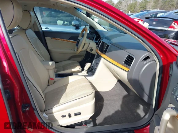✅ 2012 Lincoln MKZ • VIN: 3LNHL2GCXCR815361 • Lot: 41519532. Wystawiony na IAAI z przebiegiem 129 405 mil. Bezpłatny archiwum sprzedaży aukcyjnych z USA i szczegółowy raport historii pojazdu na DreamBid. Zdjęcie 5.