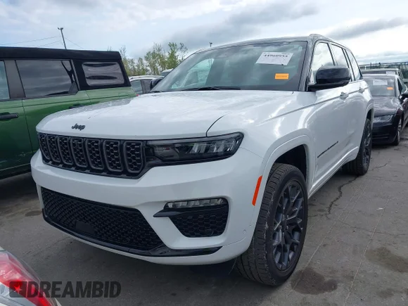 ✅ 2025 Jeep Grand Cherokee Summit • VIN: 1C4RJHEG5S8702098 • Lot: 44960955. Wystawiony na IAAI z przebiegiem 3 443 mil. Bezpłatny archiwum sprzedaży aukcyjnych z USA i szczegółowy raport historii pojazdu na DreamBid. Zdjęcie 2.