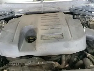 ✅ 2020 Land Rover Defender SE • VIN: SALEPEEU3L2018620 • Lot: 71808875. Wystawiony na Copart z przebiegiem 99 556 mil. Bezpłatny archiwum sprzedaży aukcyjnych z USA i szczegółowy raport historii pojazdu na DreamBid. Zdjęcie 14.