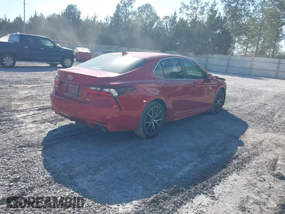 ✅ 2022 Toyota Camry SE • VIN: 4T1G11AK5NU038465 • Lot: 44335948. Wystawiony na IAAI z przebiegiem 77 905 mil. Bezpłatny archiwum sprzedaży aukcyjnych z USA i szczegółowy raport historii pojazdu na DreamBid. Zdjęcie 4.