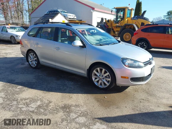 ✅ 2013 Volkswagen Jetta TDI w/Sunroof & Nav • VIN: 3VWML7AJ0DM693225 • Лот: 44914972. Опубликован ранее на IAAI с пробегом 119 470 миль. Бесплатный доступ к архиву аукционных продаж из США и подробный отчёт об истории автомобиля на DreamBid. Изображение 1.