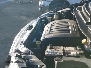 ✅ 2015 Chrysler Town & Country Touring L • VIN: 2C4RC1CG1FR583609 • Lot: 43522295. Listed on IAAI with 230,205 mi. Free auction sales archive from the USA and detailed vehicle history report at DreamBid. Image 19.