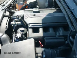 ✅ 2005 BMW 3 Series 325xi • VIN: WBAEU33405PR18501 • Lot: 42442154. Listed on IAAI with 163,150 mi. Free auction sales archive from the USA and detailed vehicle history report at DreamBid. Image 19.