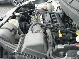 ✅ 2019 Dodge Journey SE • VIN: 3C4PDCBB2KT863519 • Lot: 43807326. Wystawiony na IAAI z przebiegiem 61 192 mil. Bezpłatny archiwum sprzedaży aukcyjnych z USA i szczegółowy raport historii pojazdu na DreamBid. Zdjęcie 19.