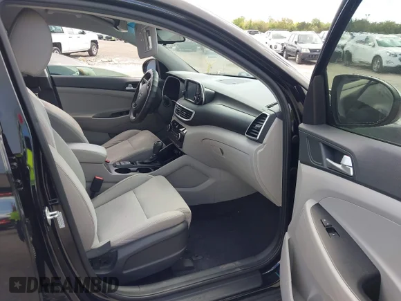 ✅ 2020 Hyundai Tucson Value • VIN: KM8J33A43LU234947 • Lot: 44593600. Wystawiony na IAAI z przebiegiem 98 683 mil. Bezpłatny archiwum sprzedaży aukcyjnych z USA i szczegółowy raport historii pojazdu na DreamBid. Zdjęcie 5.