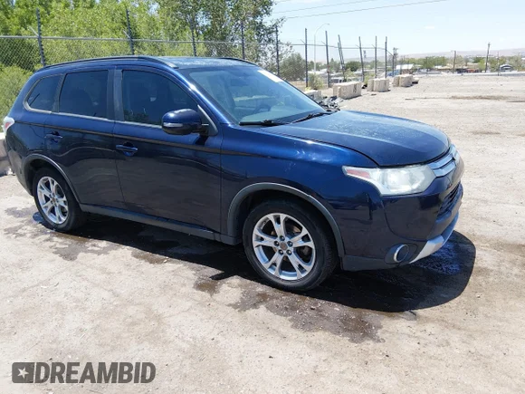 ✅ 2015 Mitsubishi Outlander SE • VIN: JA4AD3A30FZ004650 • Lot: 45444343. Listed on IAAI with 171,812 mi. Free auction sales archive from the USA and detailed vehicle history report at DreamBid. Image 1.